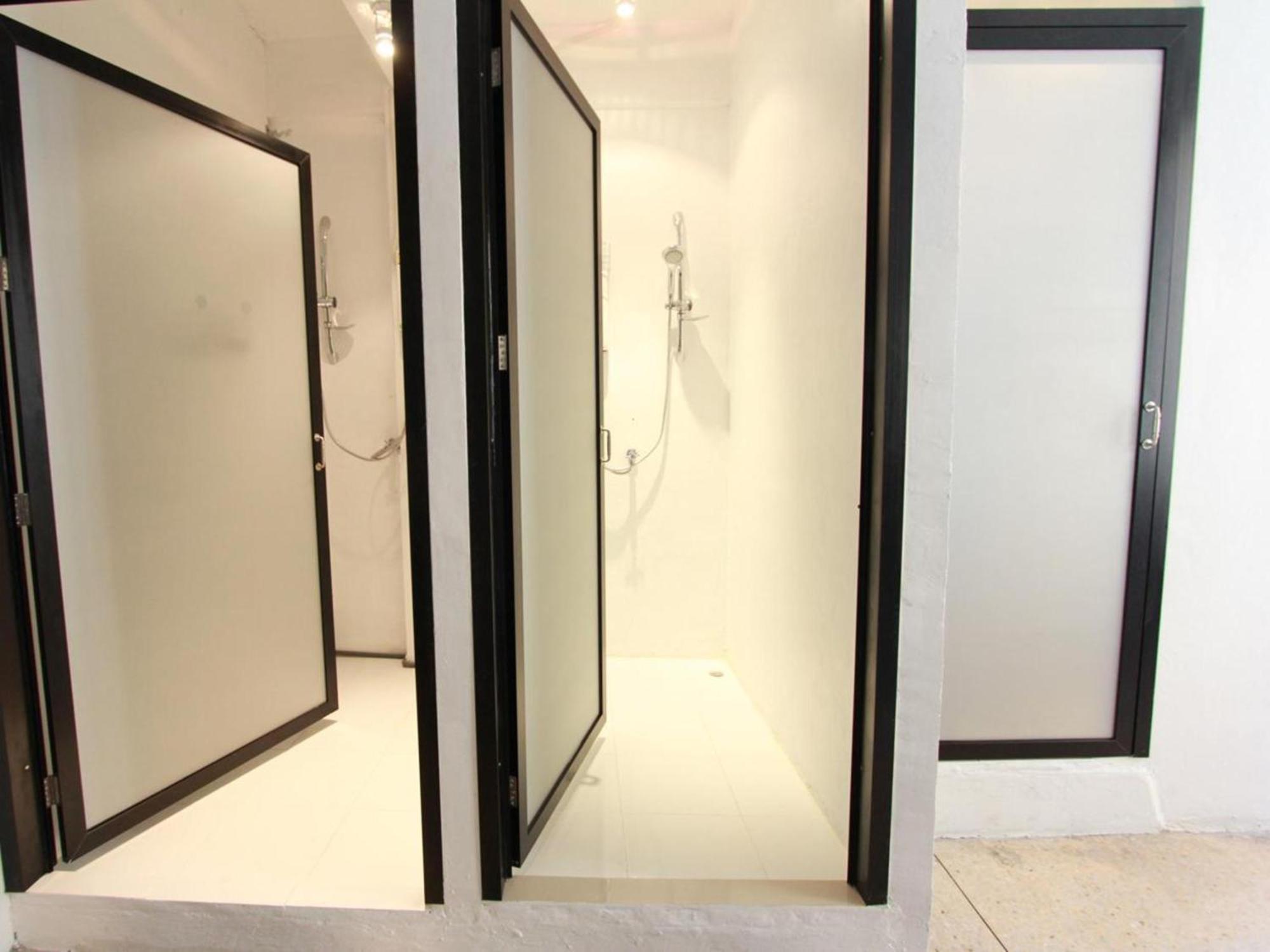 Bangkok Hub Hostel ภายนอก รูปภาพ
